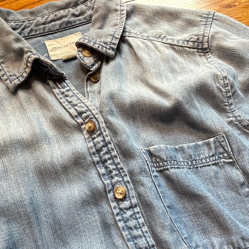 American Eagle Chambray Button Down - Picture 2 of 4